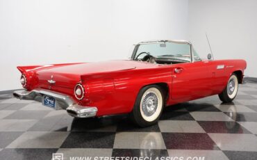 Unknown-Thunderbird-1957-Red-Black-12