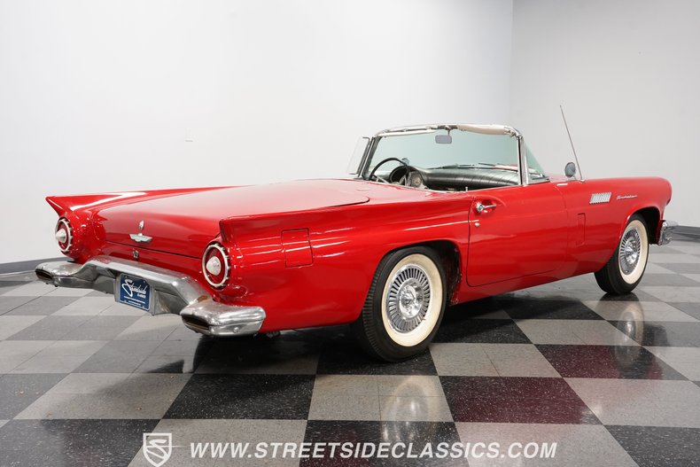 Unknown-Thunderbird-1957-Red-Black-12