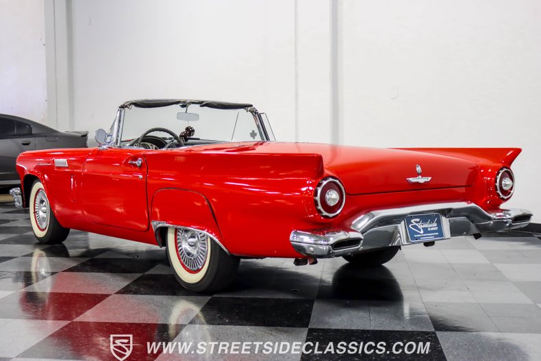 Unknown-Thunderbird-1957-Red-Black-18