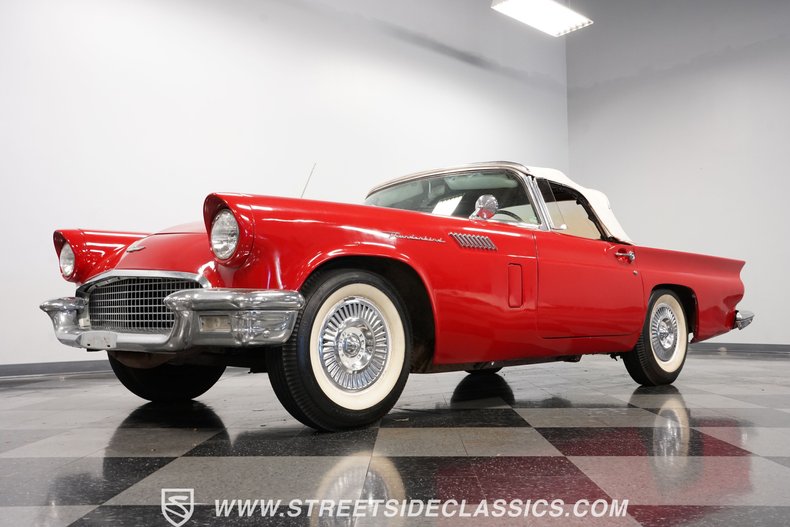 Unknown-Thunderbird-1957-Red-Black-19