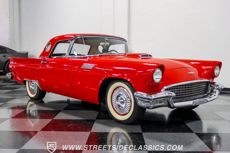 Unknown-Thunderbird-1957-Red-Black-24