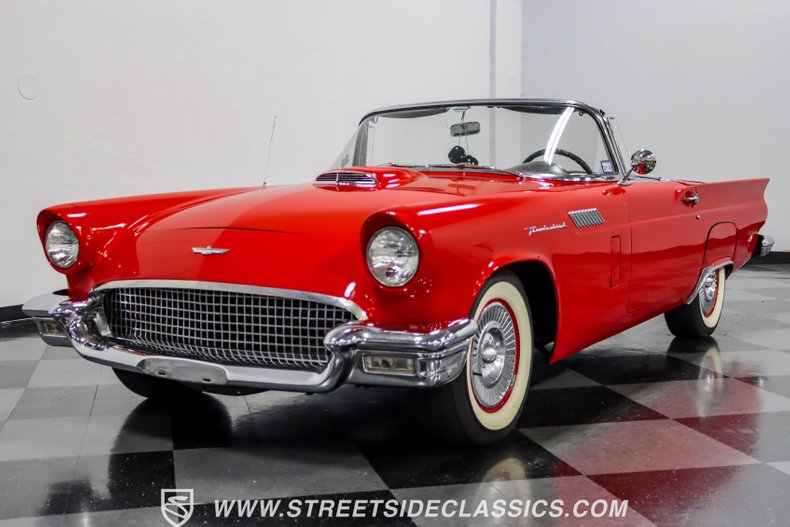 Unknown-Thunderbird-1957-Red-Black-26