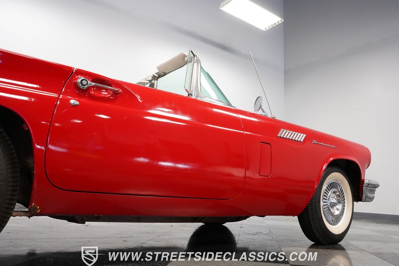 Unknown-Thunderbird-1957-Red-Black-26
