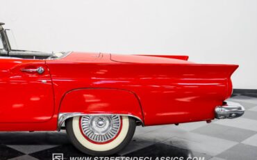 Unknown-Thunderbird-1957-Red-Black-32