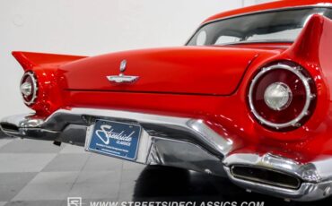 Unknown-Thunderbird-1957-Red-Black-33