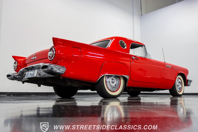 Unknown-Thunderbird-1957-Red-Black-35