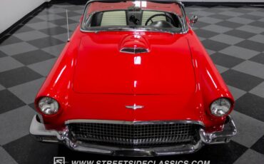 Unknown-Thunderbird-1957-Red-Black-39