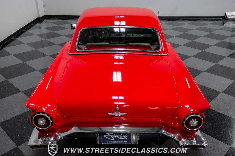 Unknown-Thunderbird-1957-Red-Black-40