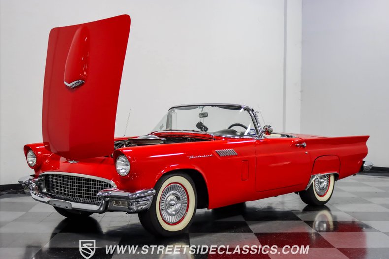 Unknown-Thunderbird-1957-Red-Black-43