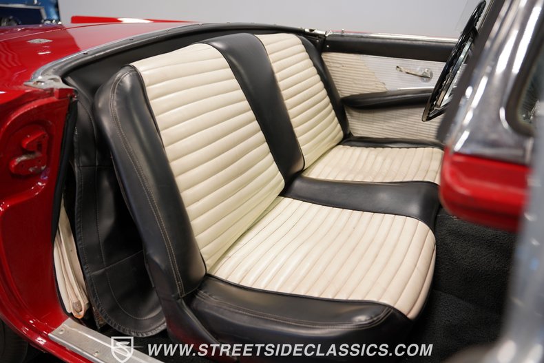 Unknown-Thunderbird-1957-Red-Black-43