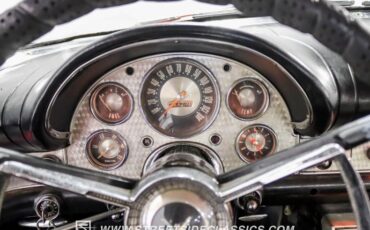 Unknown-Thunderbird-1957-Red-Black-47