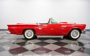 Unknown-Thunderbird-1957-Red-Black-49