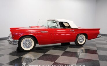 Unknown-Thunderbird-1957-Red-Black-5