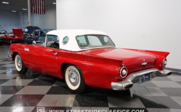 Unknown-Thunderbird-1957-Red-Black-9
