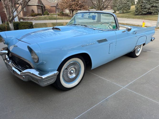 Unknown-Thunderbird-1957-Star-Mist-BlueWimbl-1