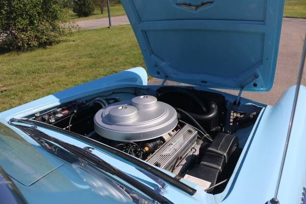 Unknown-Thunderbird-1957-Starmist-Blue-Blue-18