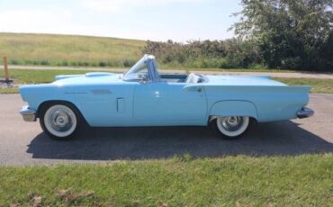 Unknown-Thunderbird-1957-Starmist-Blue-Blue-9