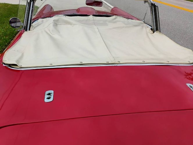 Unknown-Thunderbird-1957-Torch-Red-Cream-2