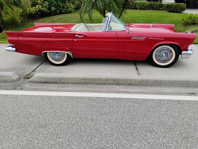 Unknown-Thunderbird-1957-Torch-Red-Cream-4