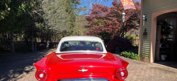Unknown-Thunderbird-1957-Torch-RedColonial-W-RedWhite-Vinyl-13