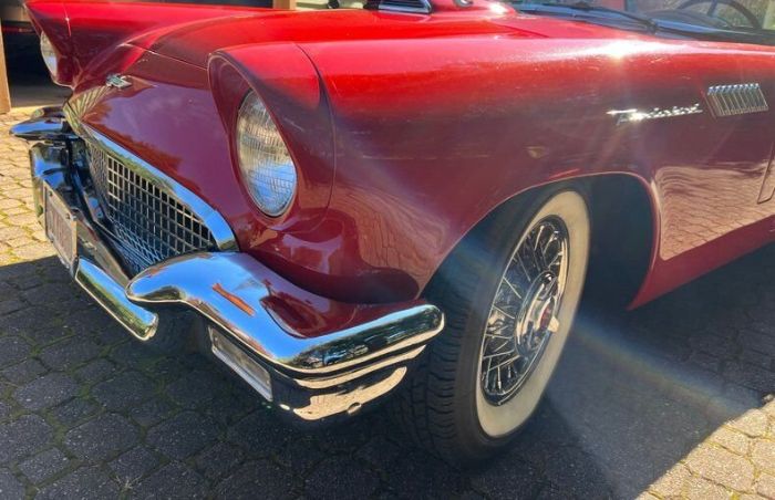 Unknown-Thunderbird-1957-Torch-RedColonial-W-RedWhite-Vinyl-15
