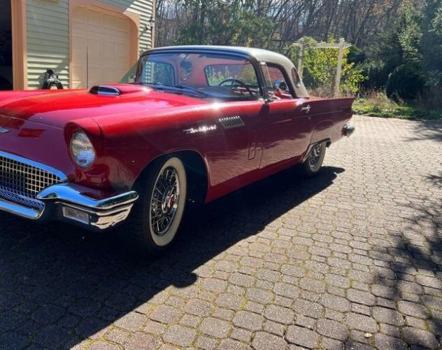 Unknown-Thunderbird-1957-Torch-RedColonial-W-RedWhite-Vinyl-2