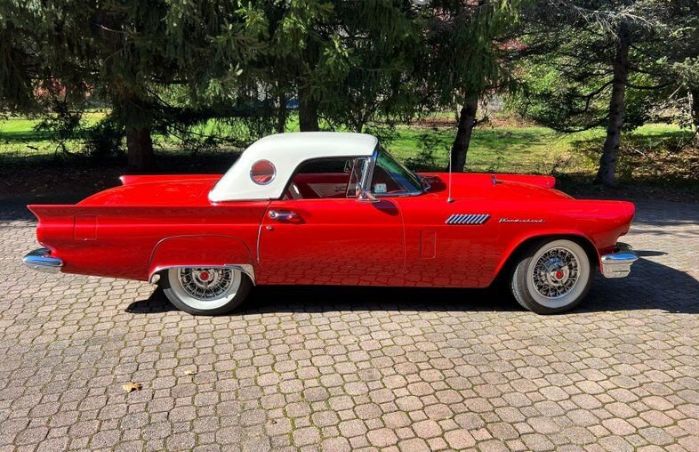 Unknown-Thunderbird-1957-Torch-RedColonial-W-RedWhite-Vinyl-6