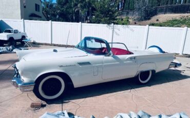 Unknown-Thunderbird-1957-White-24