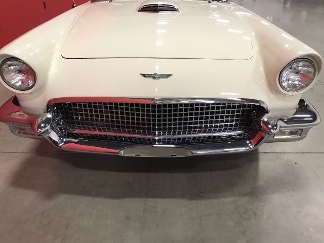 Unknown-Thunderbird-1957-White-Red-9