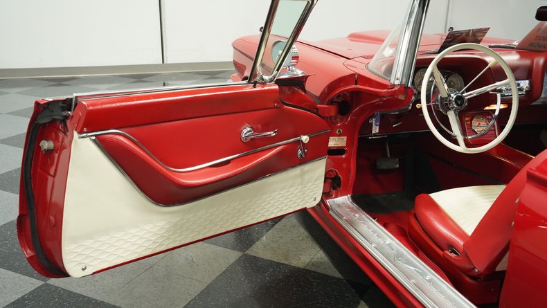 Unknown-Thunderbird-1959-Red-Red-35