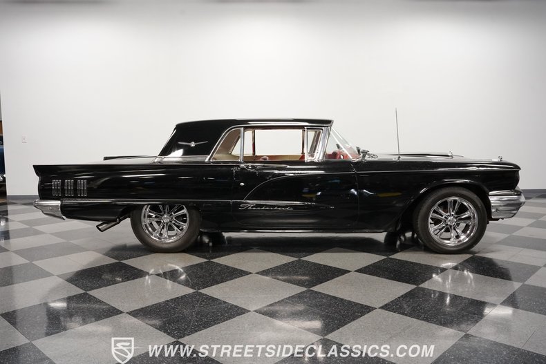 Unknown-Thunderbird-1960-Black-Red-16