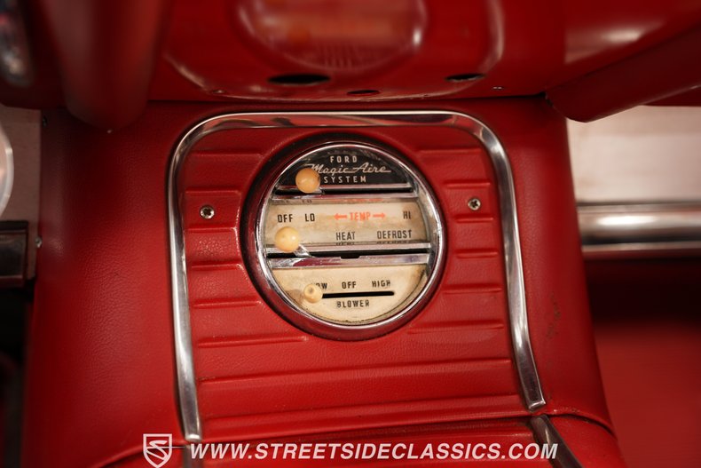 Unknown-Thunderbird-1960-Black-Red-37