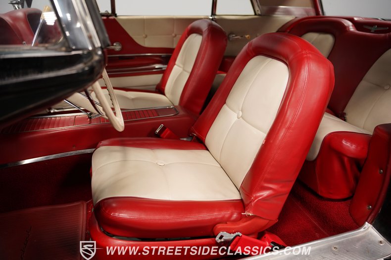 Unknown-Thunderbird-1960-Black-Red-39