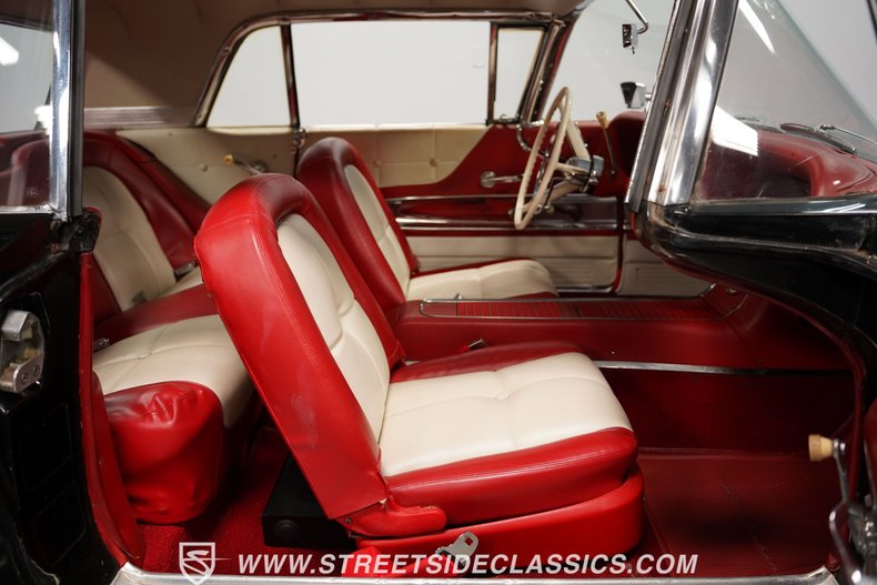 Unknown-Thunderbird-1960-Black-Red-42