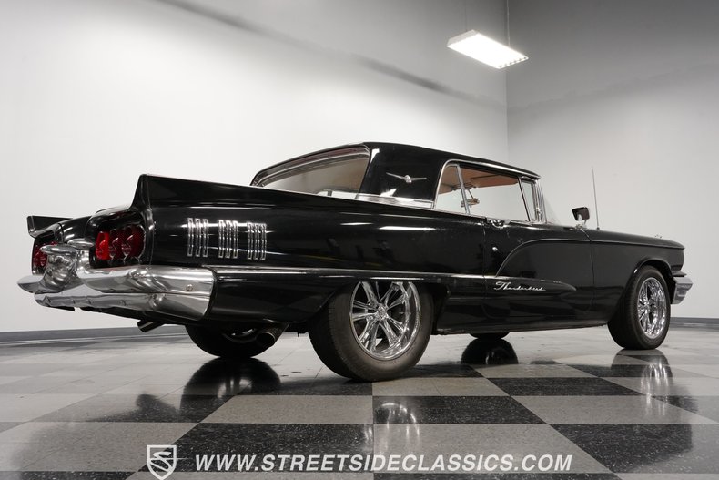Unknown-Thunderbird-1960-Black-Red-45