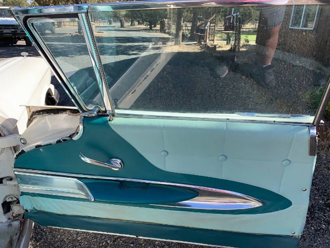 Unknown-Thunderbird-1960-Pearl-TurquoiseWhite-12
