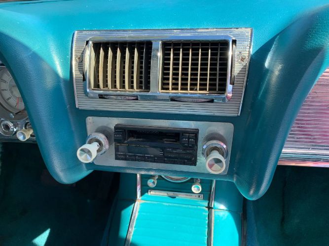 Unknown-Thunderbird-1960-Pearl-TurquoiseWhite-6