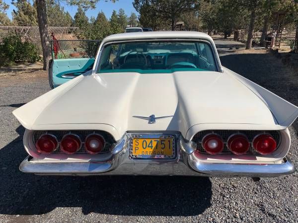 Unknown-Thunderbird-1960-Pearl-TurquoiseWhite