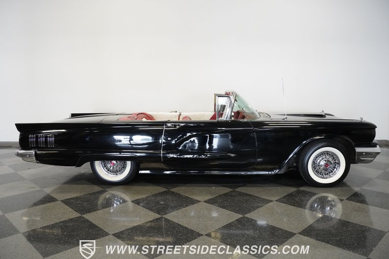 Unknown-Thunderbird-1960-Raven-Black-Red-35