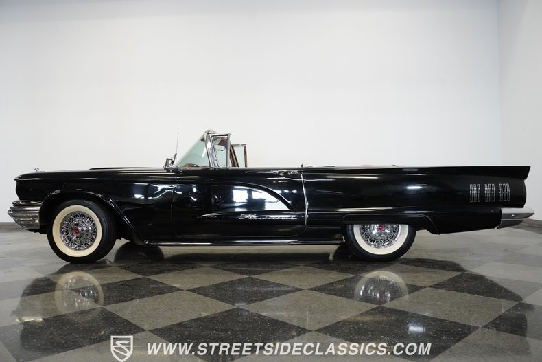 Unknown-Thunderbird-1960-Raven-Black-Red