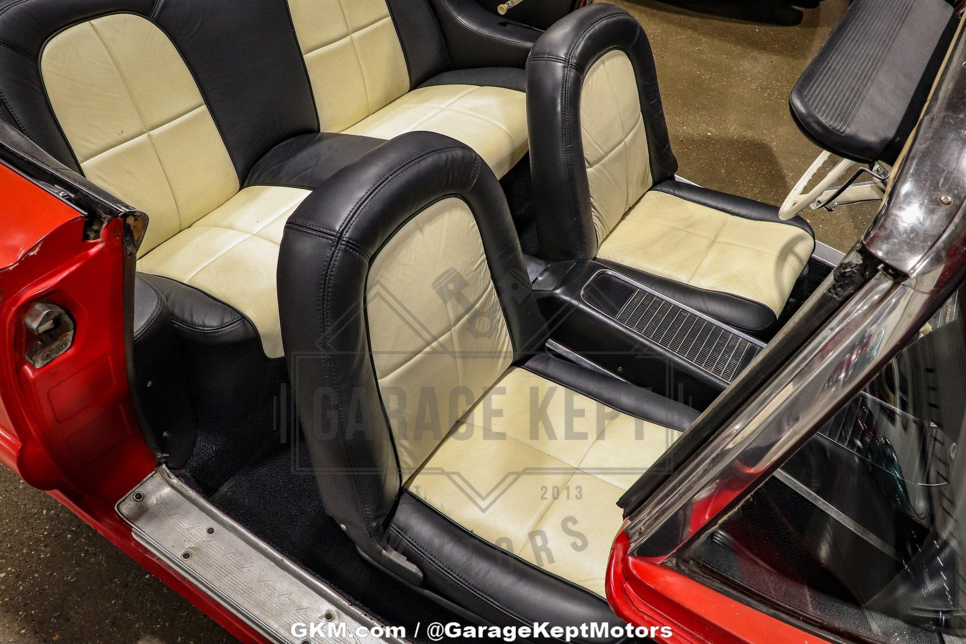 Unknown-Thunderbird-1960-Red-Black-13