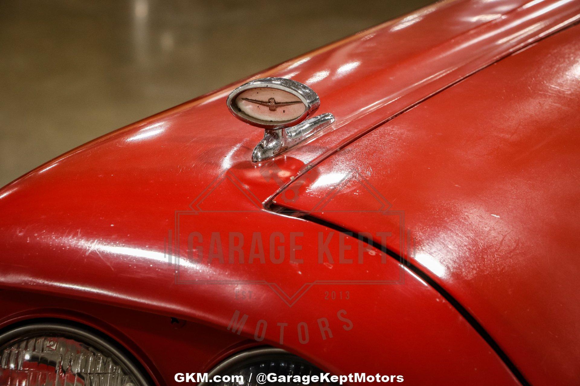 Unknown-Thunderbird-1960-Red-Black-43