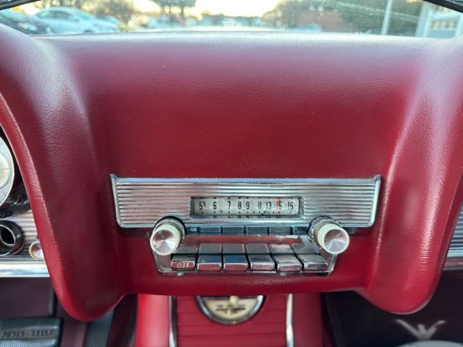 Unknown-Thunderbird-1960-White-Red-22
