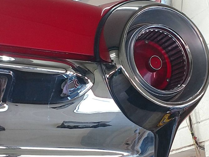 Unknown-Thunderbird-1961-Red-11