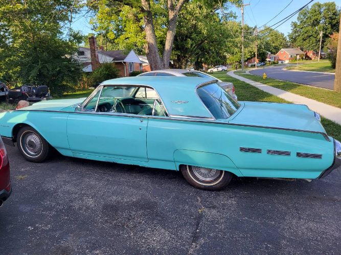 Unknown-Thunderbird-1962-Blue-13