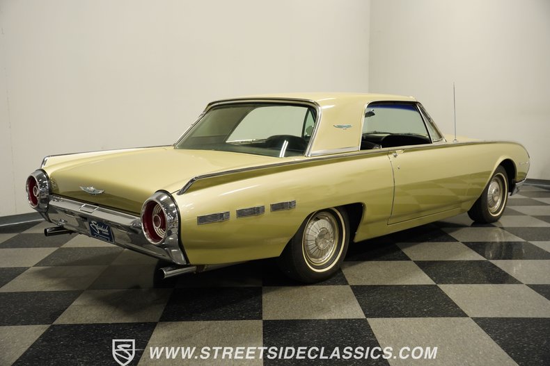 Unknown-Thunderbird-1962-Champagne-Beige-Black-11