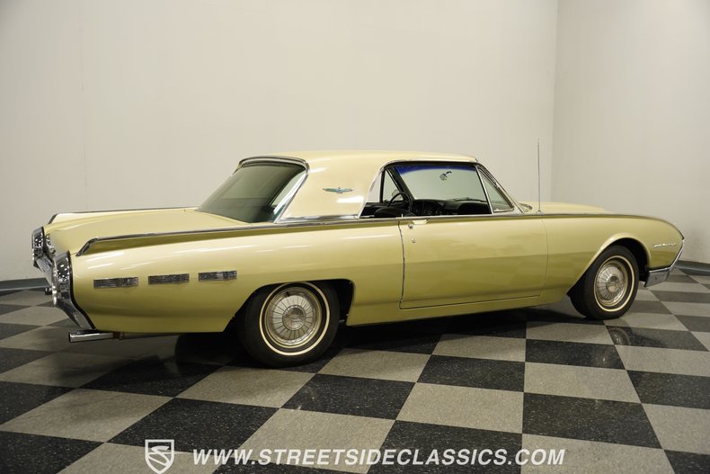 Unknown-Thunderbird-1962-Champagne-Beige-Black-12
