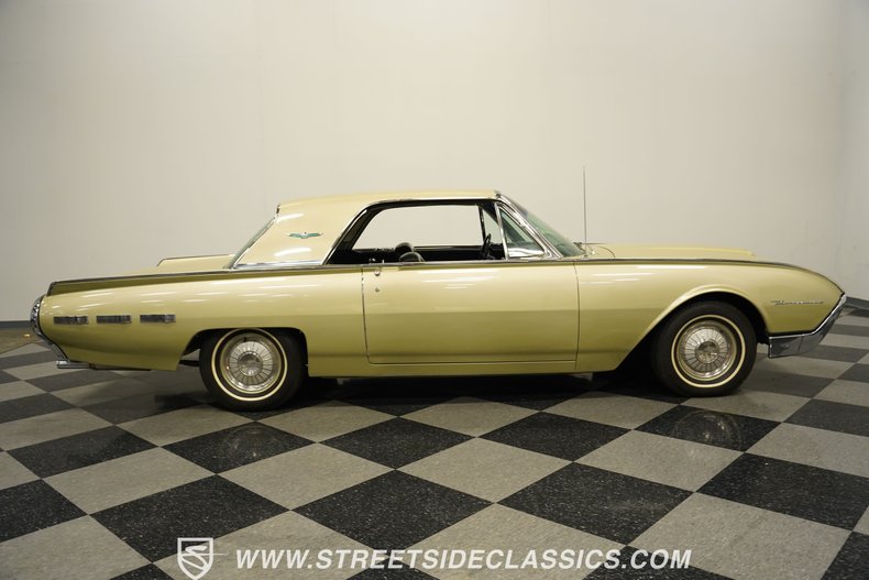 Unknown-Thunderbird-1962-Champagne-Beige-Black-13