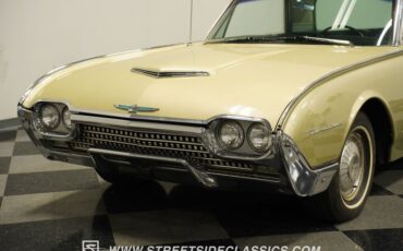 Unknown-Thunderbird-1962-Champagne-Beige-Black-17