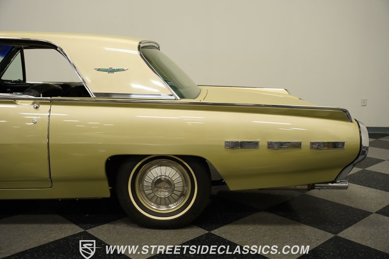 Unknown-Thunderbird-1962-Champagne-Beige-Black-22